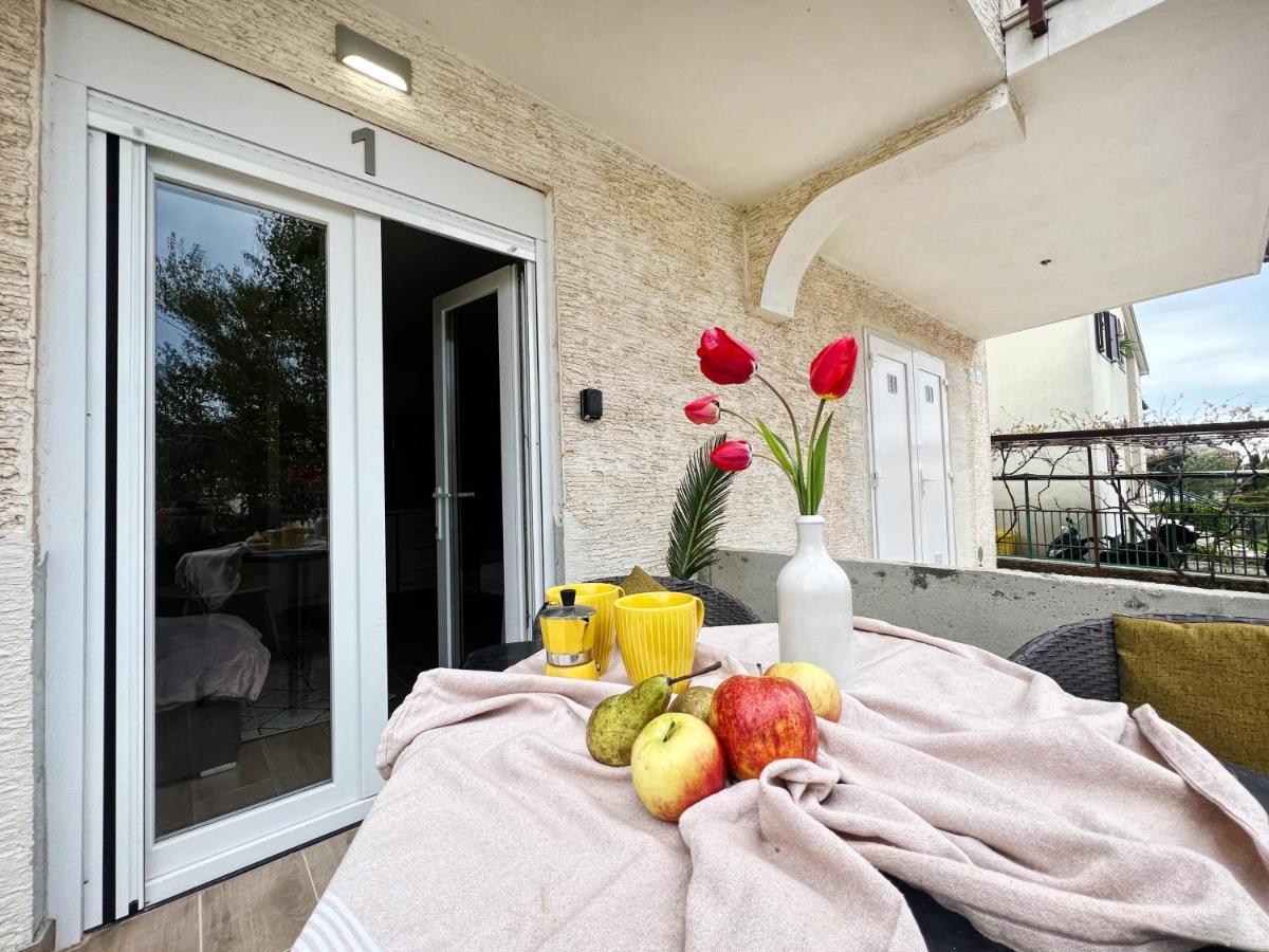 Apartments Valerian Novigrad Istria Eksteriør billede