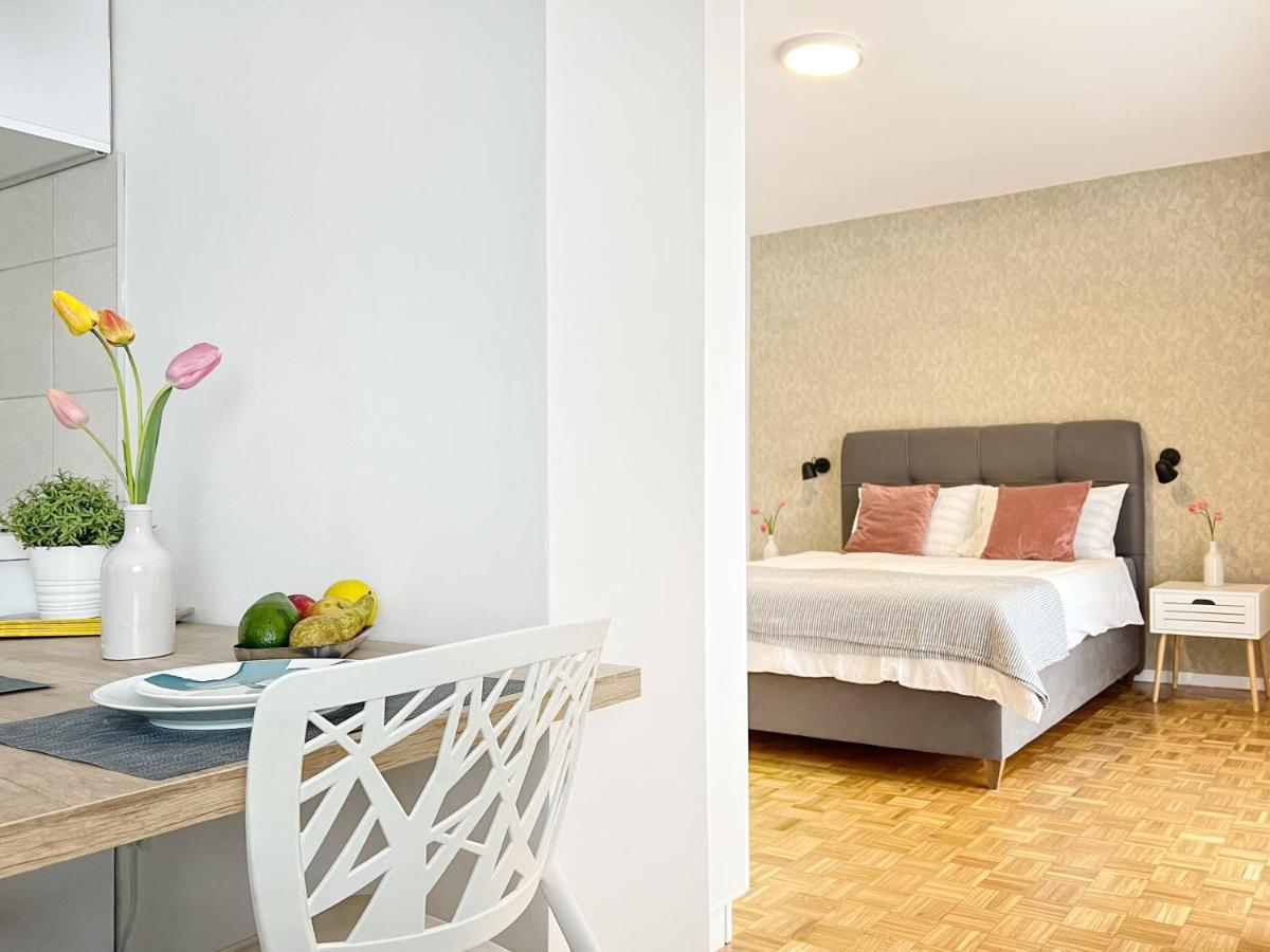 Apartments Valerian Novigrad Istria Eksteriør billede