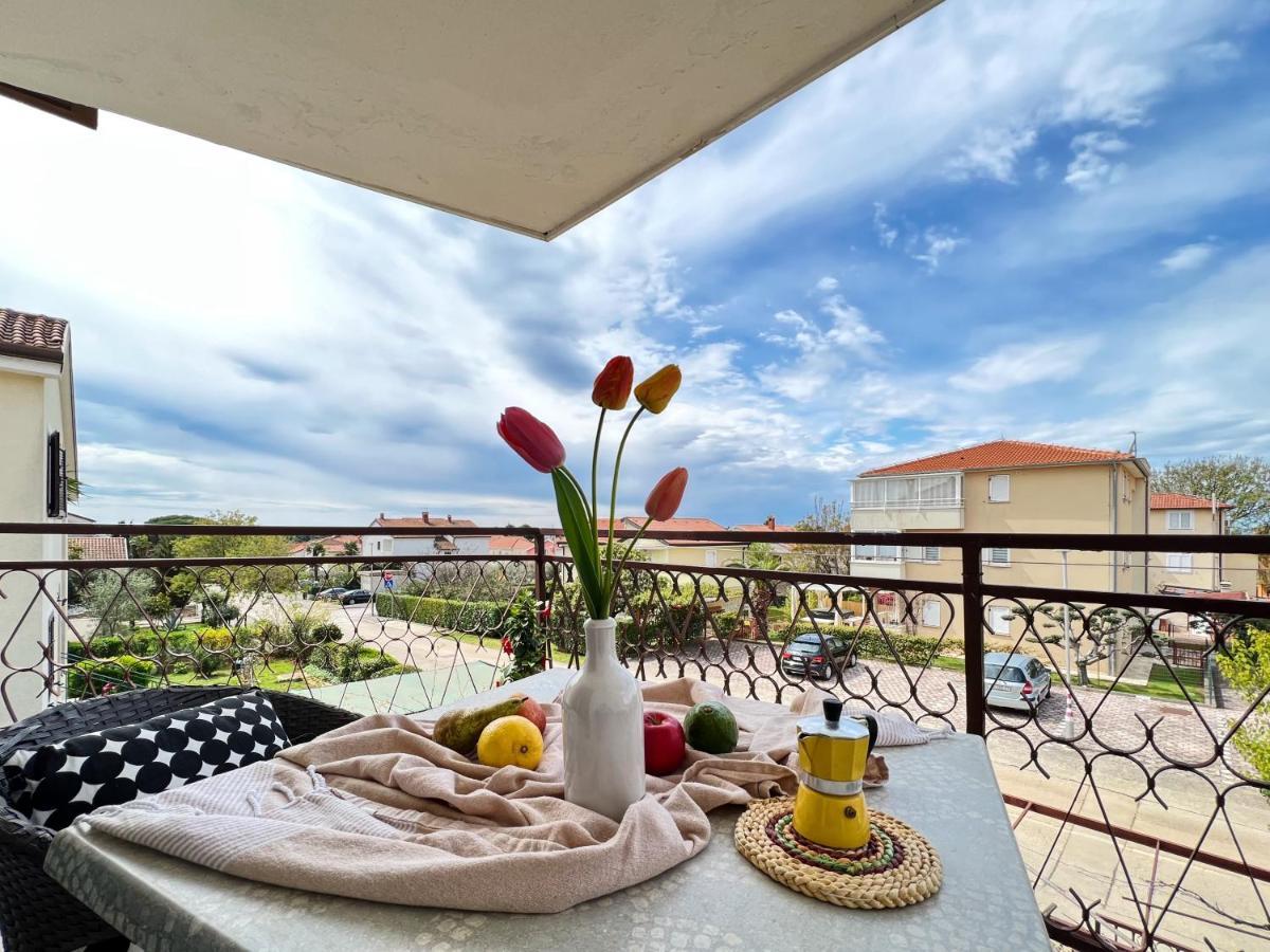 Apartments Valerian Novigrad Istria Eksteriør billede