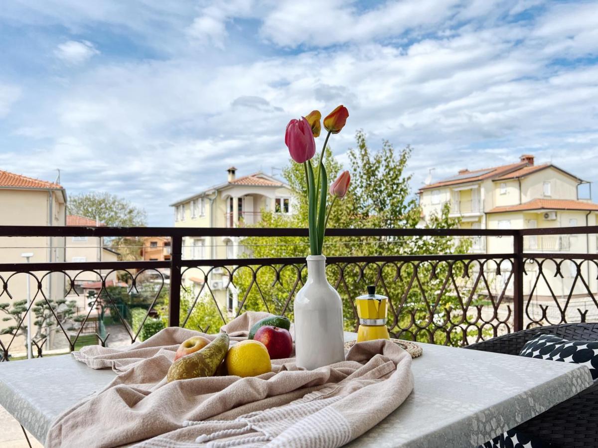 Apartments Valerian Novigrad Istria Eksteriør billede