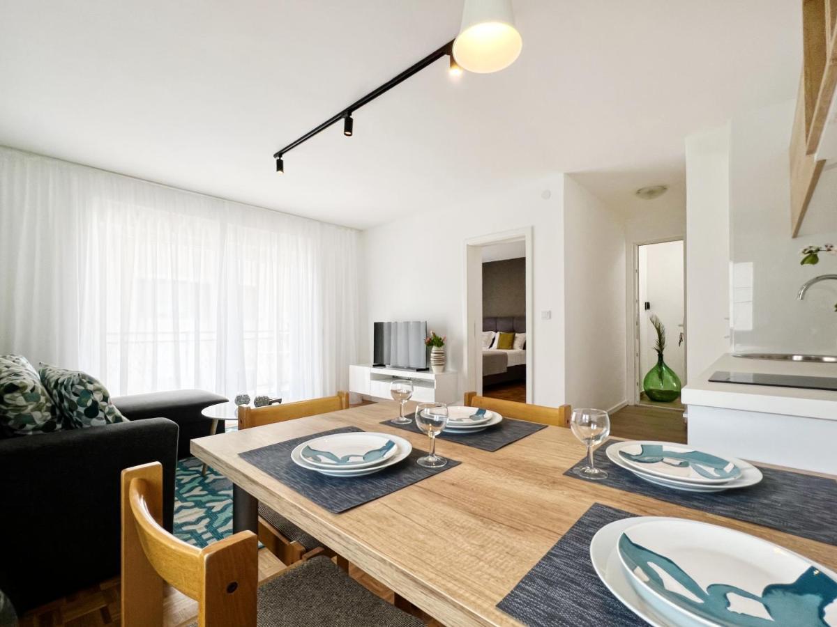 Apartments Valerian Novigrad Istria Eksteriør billede
